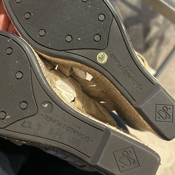 Donald Pliner Soft Gold Metallic Espadrille Mule Wedge Sandals- sz 9.5 - Picture 9 of 13